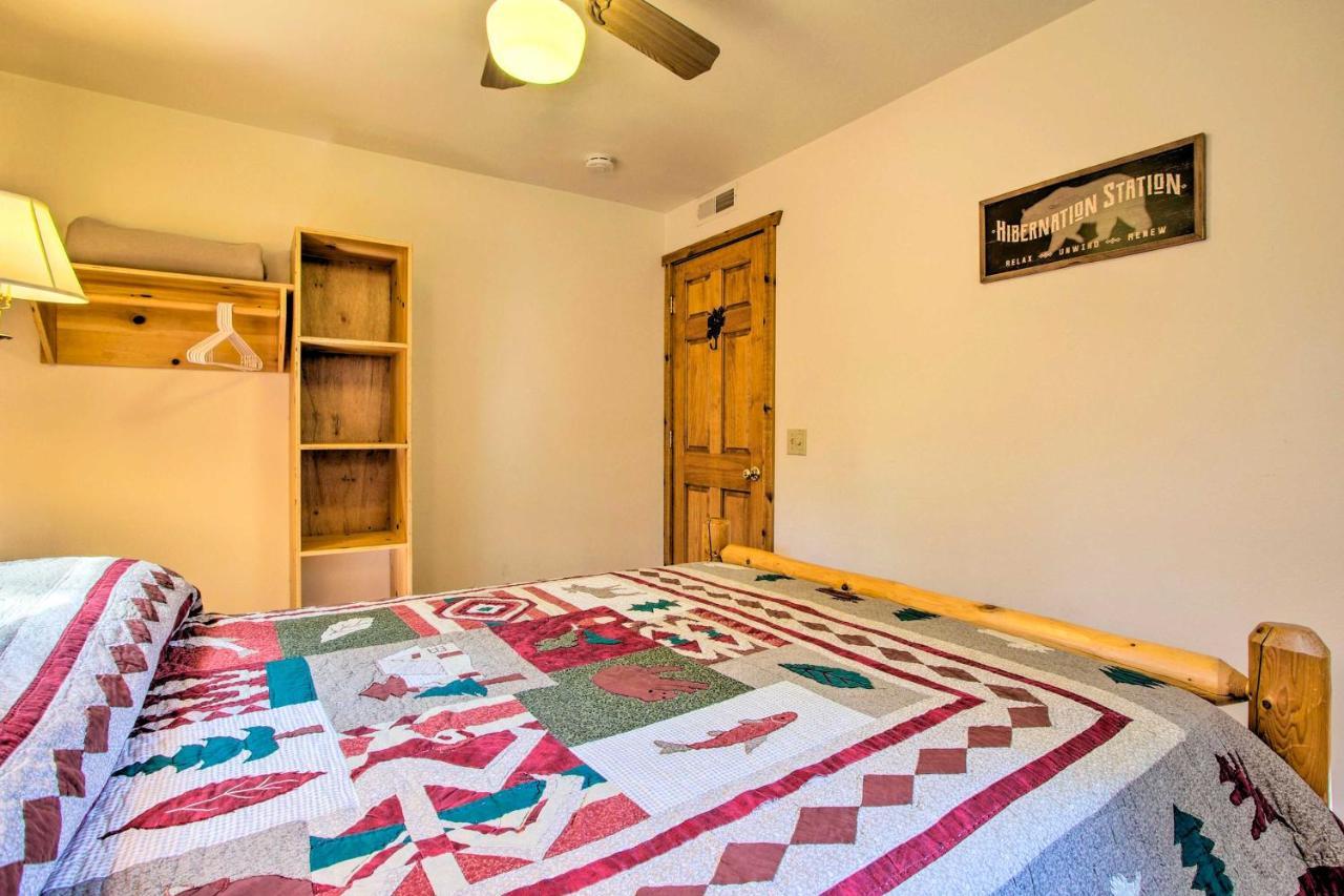Pet-Friendly Warrens Cabin With Fire Pit! Exterior foto